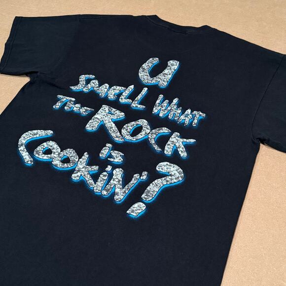 Vintage 1998 WWF The Rock Brahma Bull T Shirt U Smell What The Rock Is Cookin’ - Picture 4 of 7